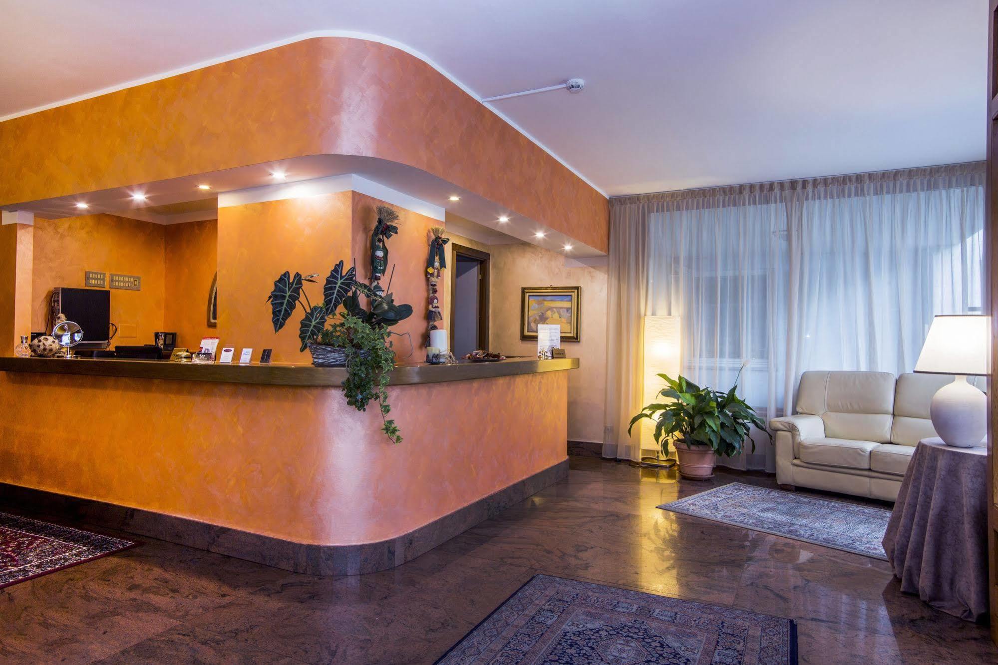 Hotel Le Pageot Αόστα Εξωτερικό φωτογραφία