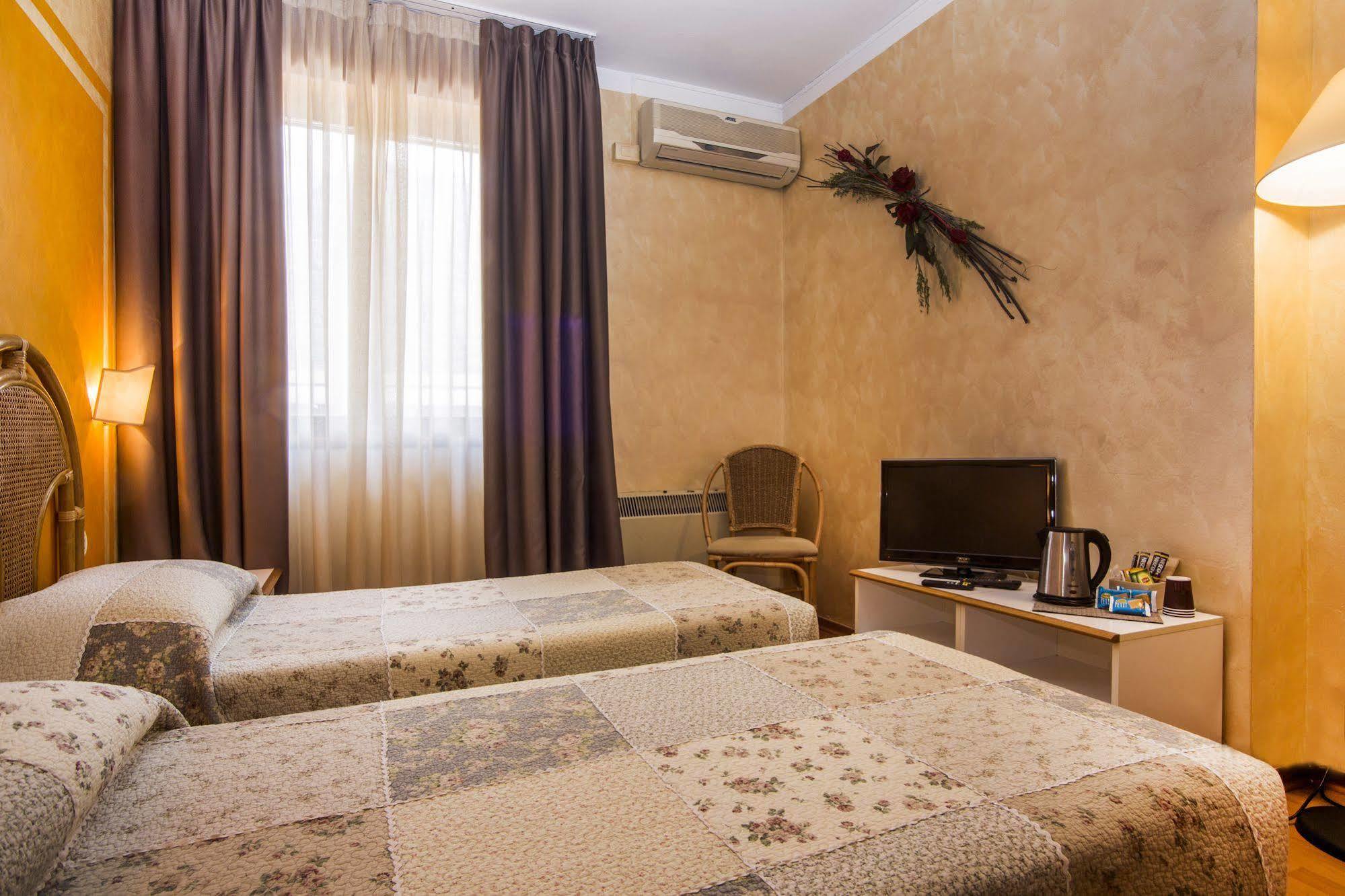 Hotel Le Pageot Αόστα Εξωτερικό φωτογραφία