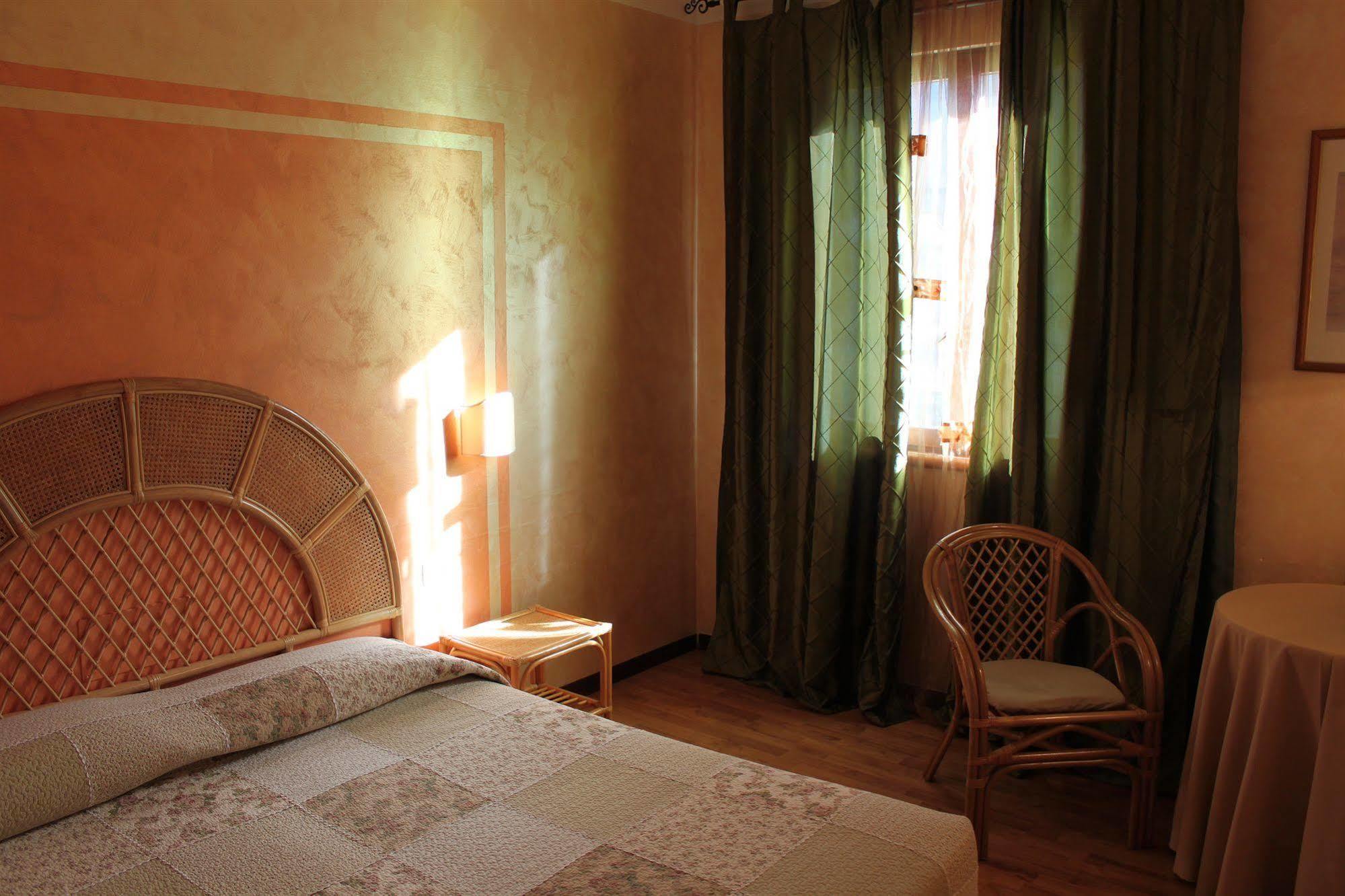 Hotel Le Pageot Αόστα Εξωτερικό φωτογραφία