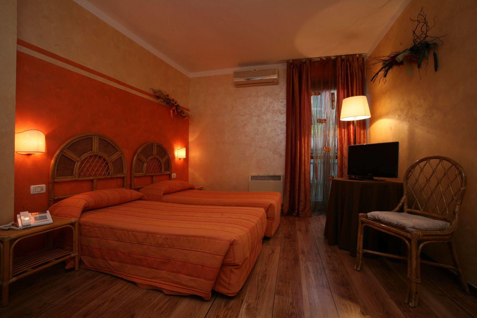 Hotel Le Pageot Αόστα Εξωτερικό φωτογραφία